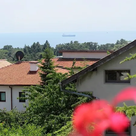 Guest house Velena Saints Constantine and Helena